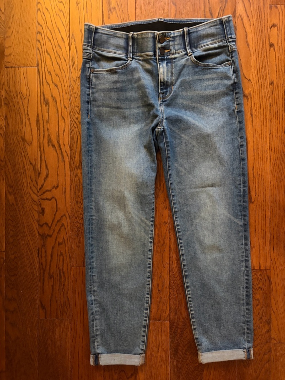 [Apt. 9] Women’s Size 10 Capri Mid Rise Tummy Control Jeans
